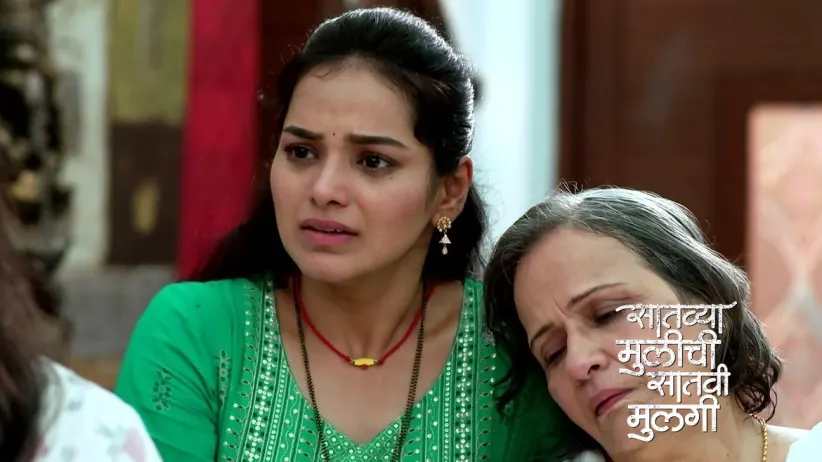 Everyone Learns about Padmakar and Manorama's Past