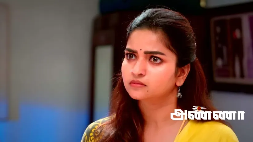 Soundirapandi Pleads with Bhagyam
