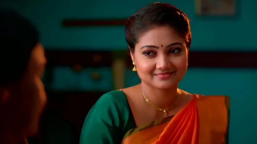 Damayanthi Seeks Parvathy's Help