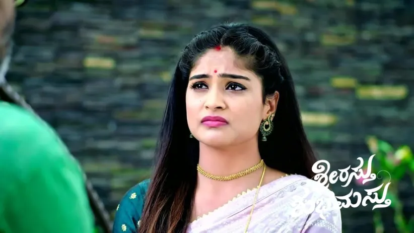Sandhya's Ignorant Questions Hurt Poorni