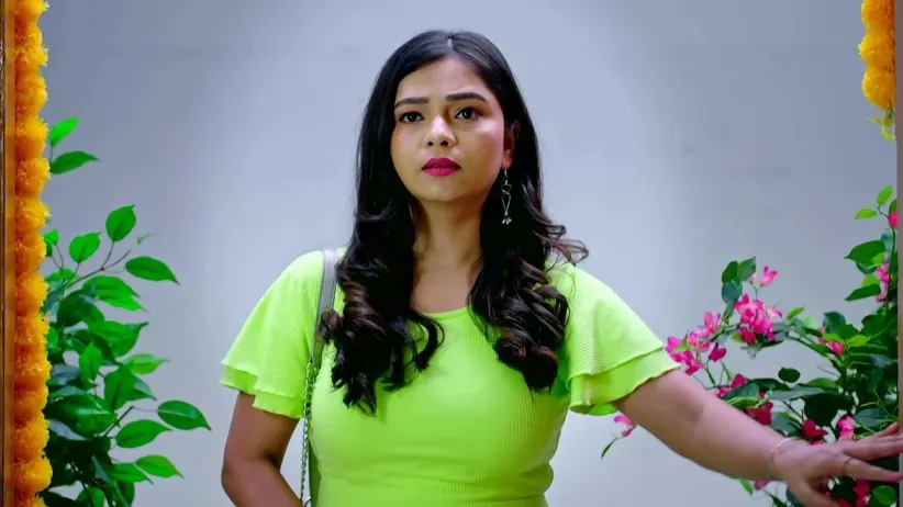 Sadashiva Scolds Aparna