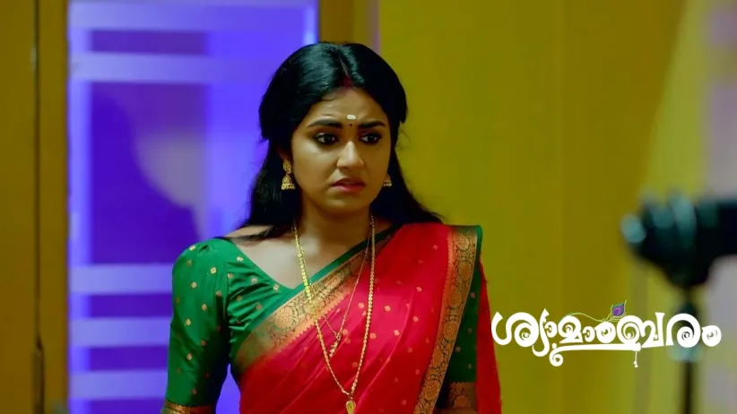 Akhil Notices Shyama Panic