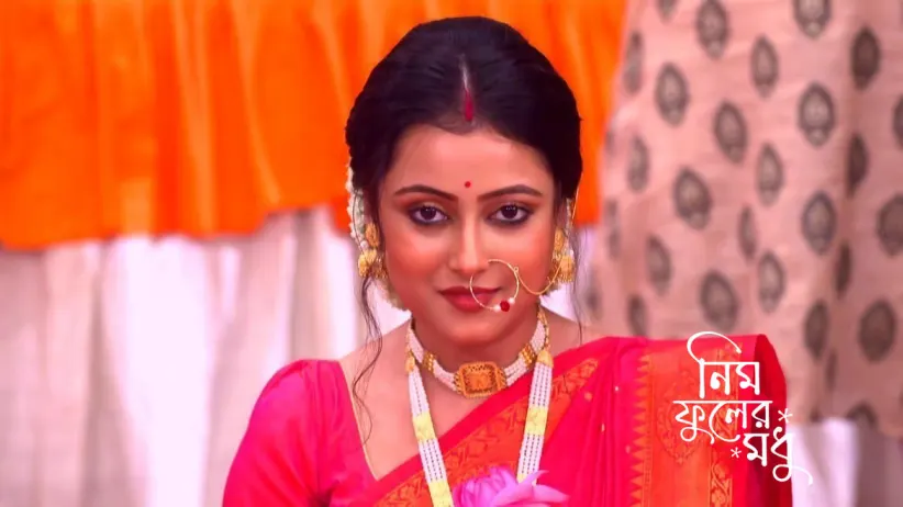 Parna Dances Despite Akhilesh's Instructions