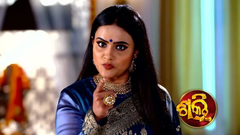 Rajlaxmi Tries to Commit Suicide