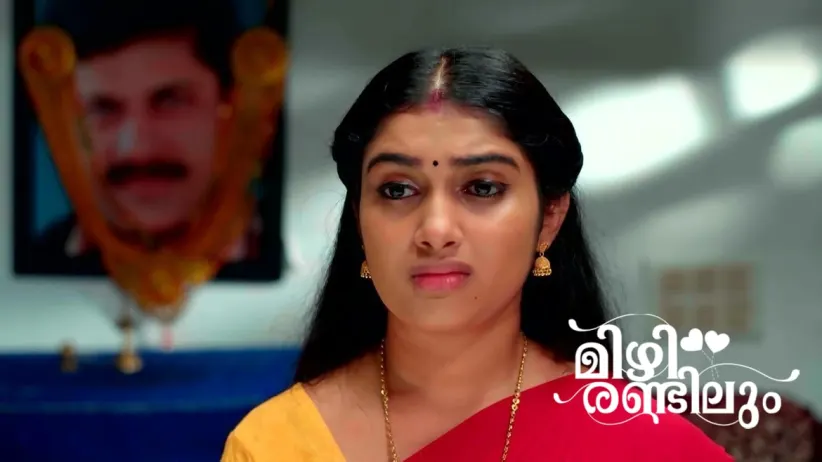 Prabha Makes His Stand Clear to Gangadharan