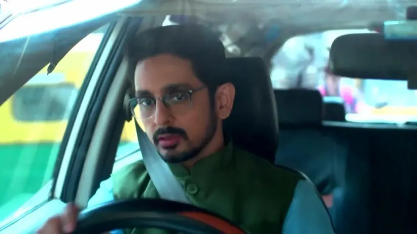 Megh Gets into Souroneel's Car | Icche Putul