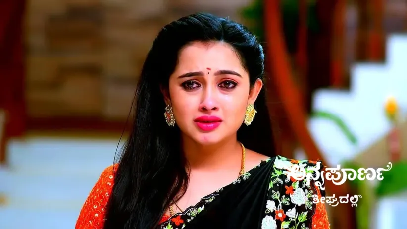 Vedavathi Tears up Avani's Marriage Certificate