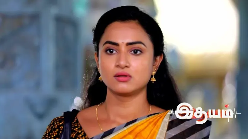 Bharathi Prays for Sarada