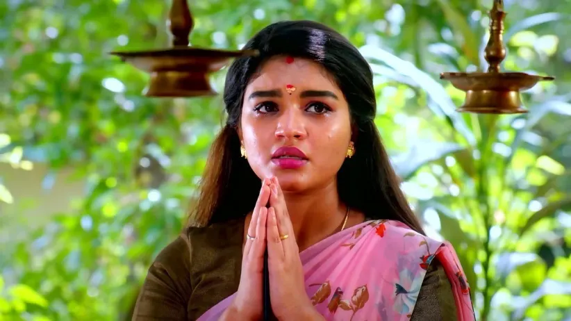 Nagathammman Guides Parvathy