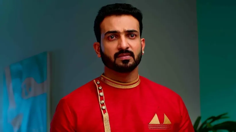 Mithra Prays for Bhagyalakshmi's Recovery