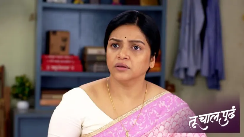 Ashwini Signs Shreyas' Life Insurance Papers