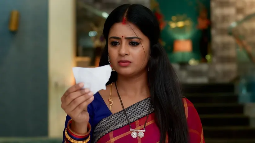 Bhagyalakshmi's Request Disturbs Mithra