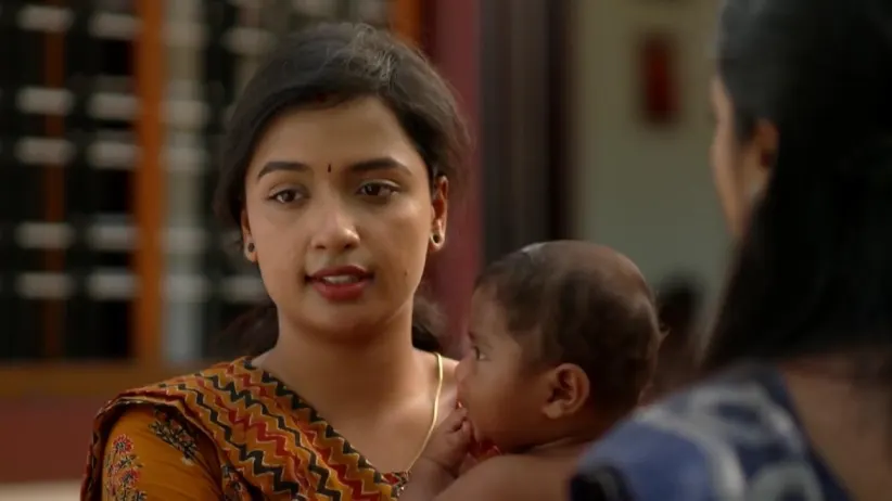 Sharika Tells Shalini about Her Plight