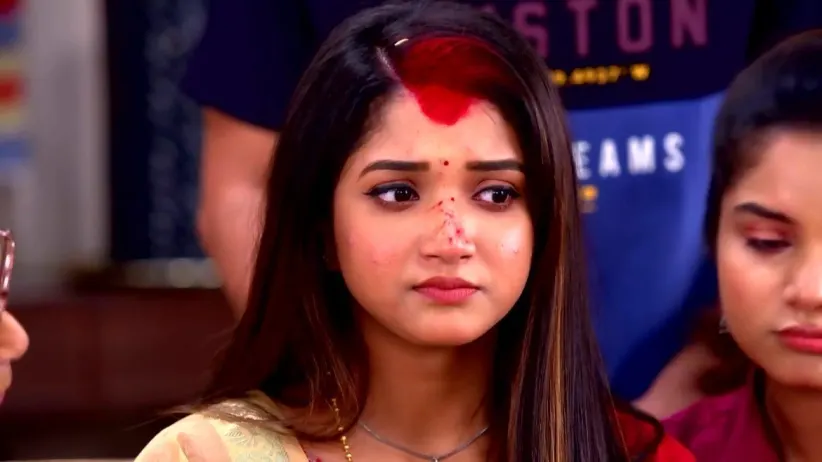 Priya Prays for Mili and Arjun l Mili