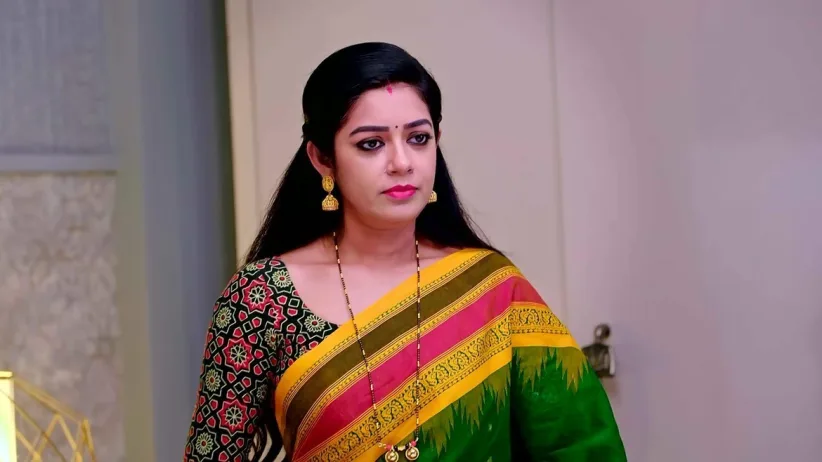 Jeevan Asks Mahima to Apologise to Sadashiva
