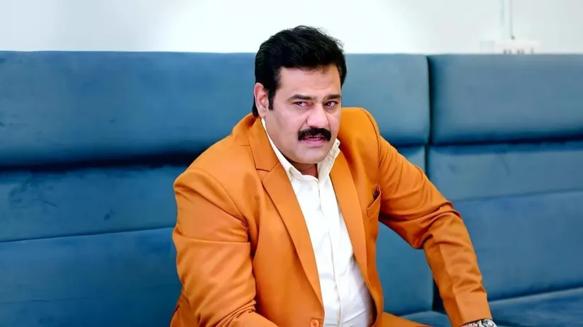 Mandakini Slaps Apeksha