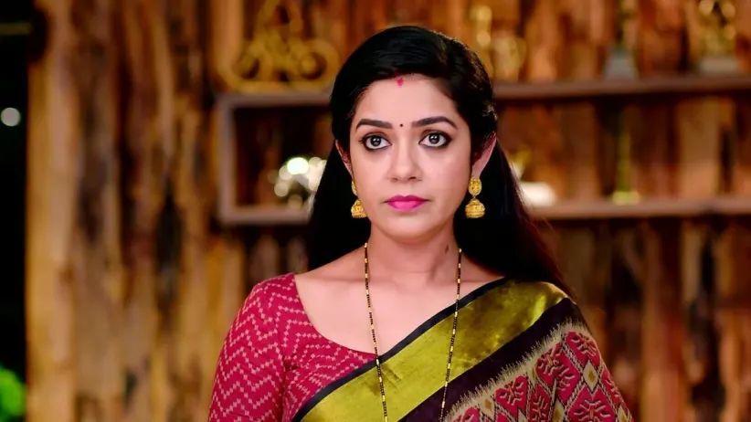 Jaydev Falls at Bhoomika's Feet