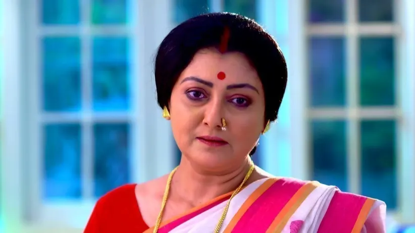 Radha Is Scared at Seeing Butter in the Kitchen | Alor Kole