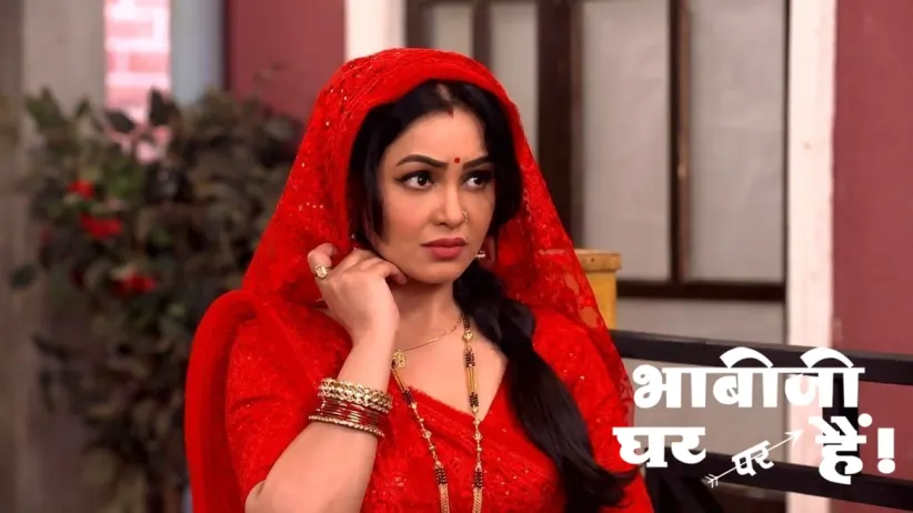 Saxena Creates a Clone of Angoori