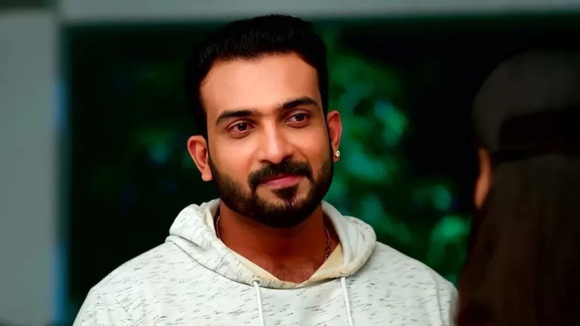 Bhagyalakshmi Confesses Her Love to Mithra
