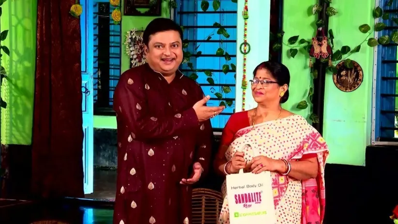 Kaveri Answers the Questions l Ghore Ghore Zee Bangla