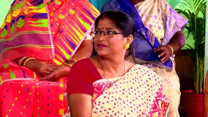 Ghore Ghore Zee Bangla - December 08, 2023 - Performance 4