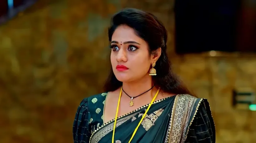 Yuvaraj Doubts Kedar and Jagadhatri