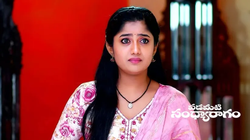 Padma spoils Aadhya's Sari