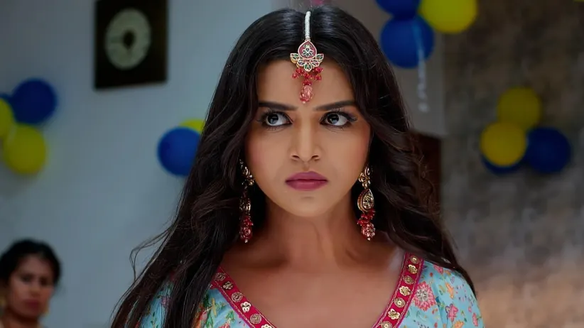 Manisha Dances with Neeraj