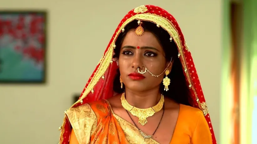 Nikhil gives a beautiful gift to Shyama