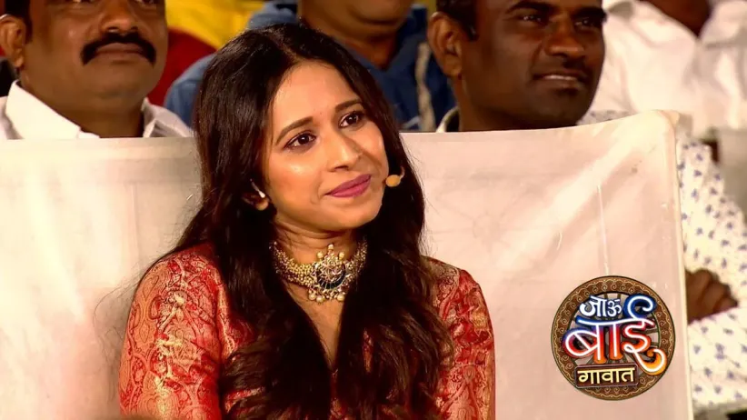 Shreya Judges the Dance Competition