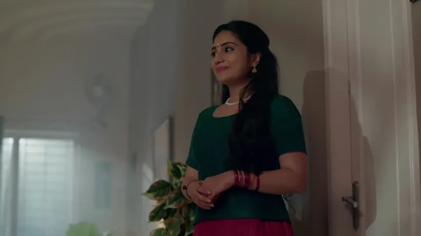 Ganga Enters Maheshwar’s Room | Mayamayooram