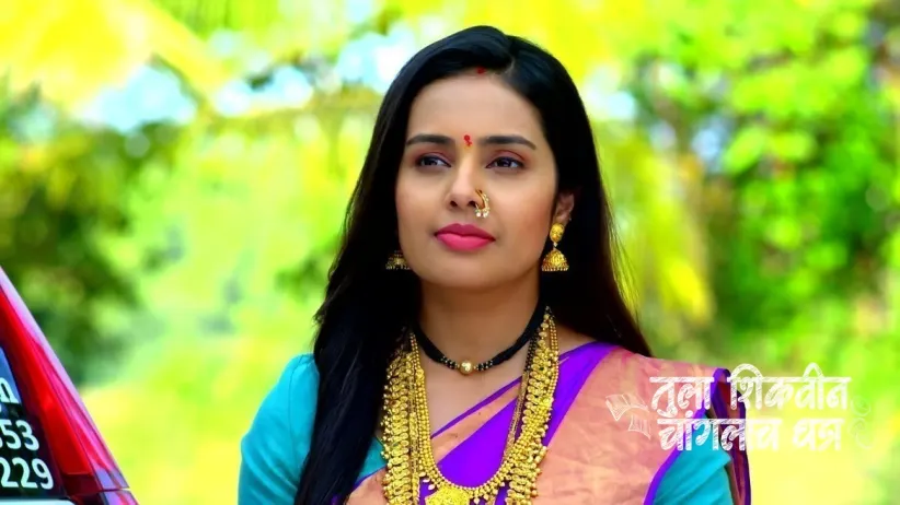 The Nurse Gives Explanation to Bhuvaneshwari