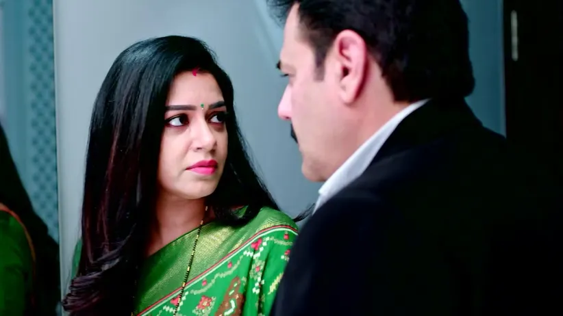 Goutham Tells Bhoomika about a Surprise