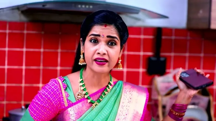 Will Nandini Succeed In her Plan?