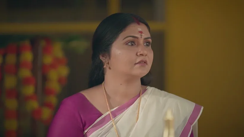Anjali Asks Seethamma for Food
