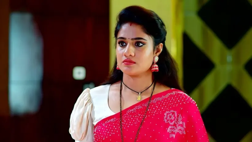 Jagadhatri Exposes Yuvaraj in front of Sudhakar