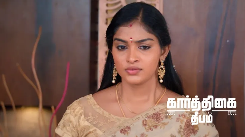 Deepa Imitates Karthikeyan