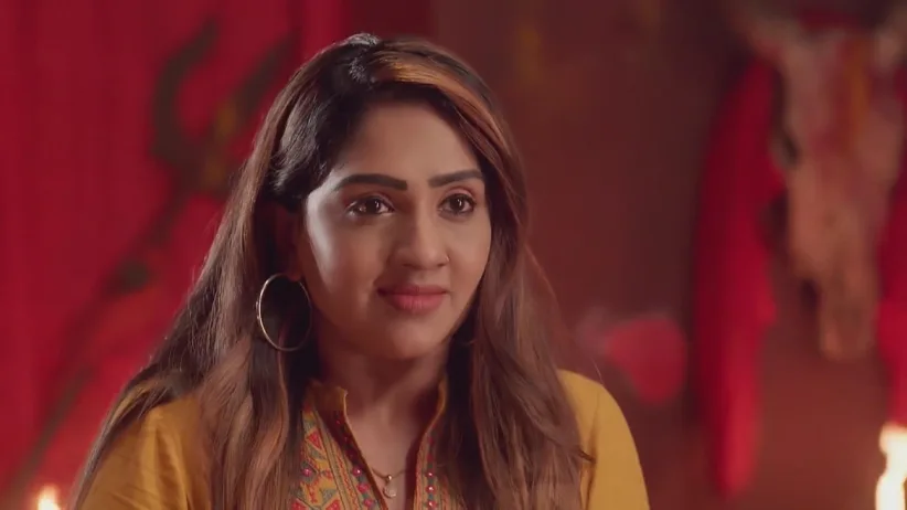 The Witch Speaks to Shreya | Mayamayooram