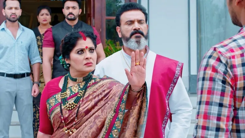Chakri Takes a Drastic Step for Navya
