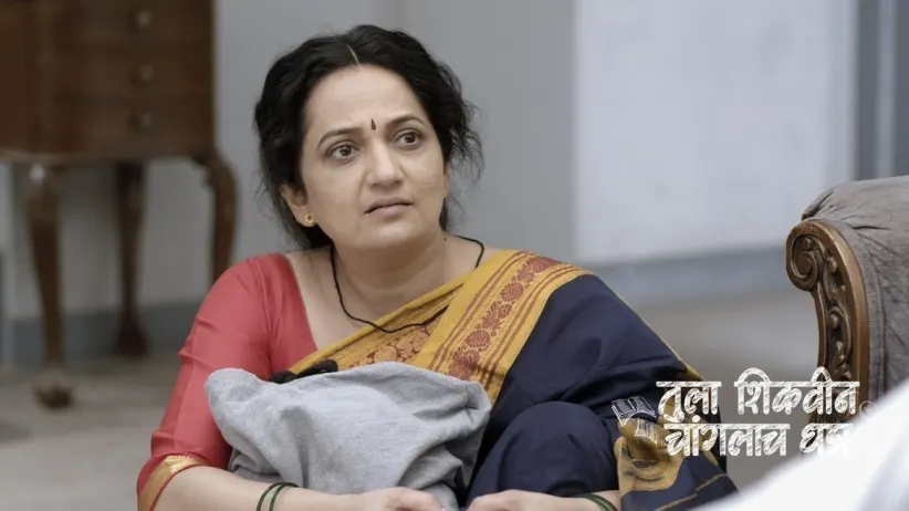Charuhas Reveals Bhuvaneshwari's Past