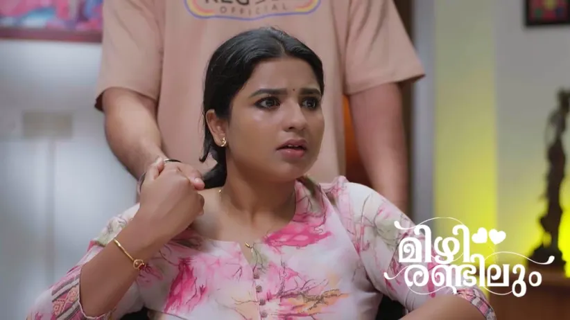 Sanju Goes to the Temple with Lakshmi