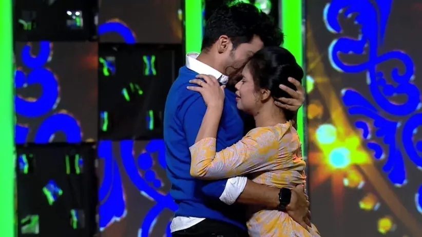 Abhimanyu and Manini's Terrific Duet Act