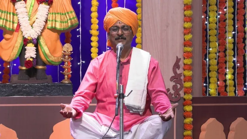 Abhanga' Expressing Love for Guru Is Presented