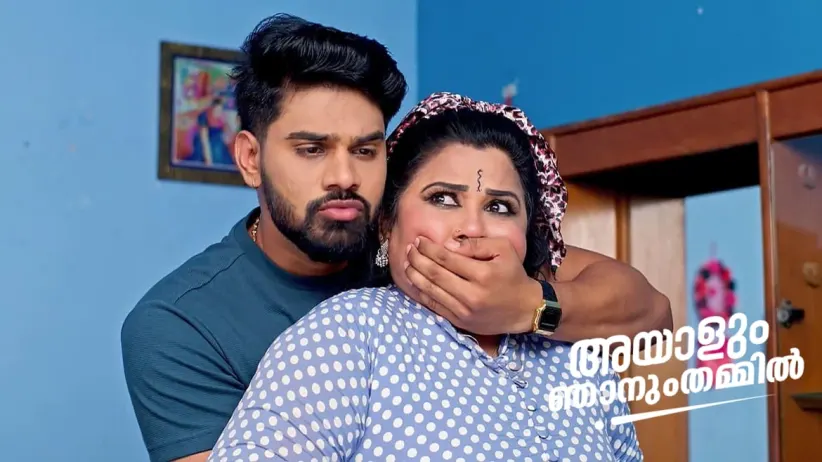 Karthika Removes Her Nuptial Chain