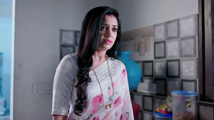 Bhoomika Learns about Malli's Child's Father