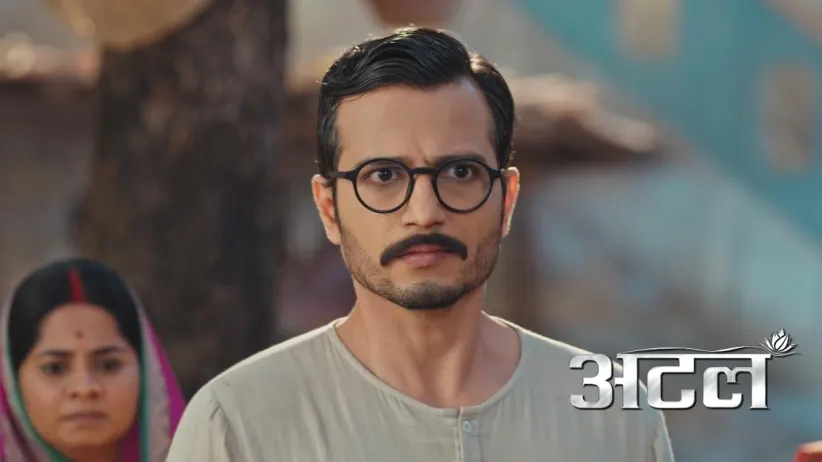 Tomar Tries to Take Atal to the Police Station