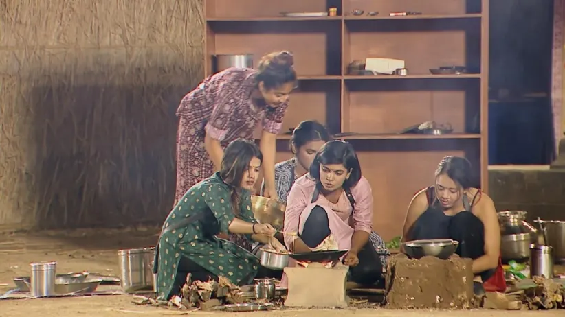 The Contestants Cook Dishes