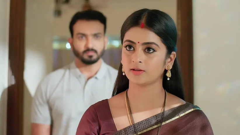 Mithra and Bhagyalakshmi Argue