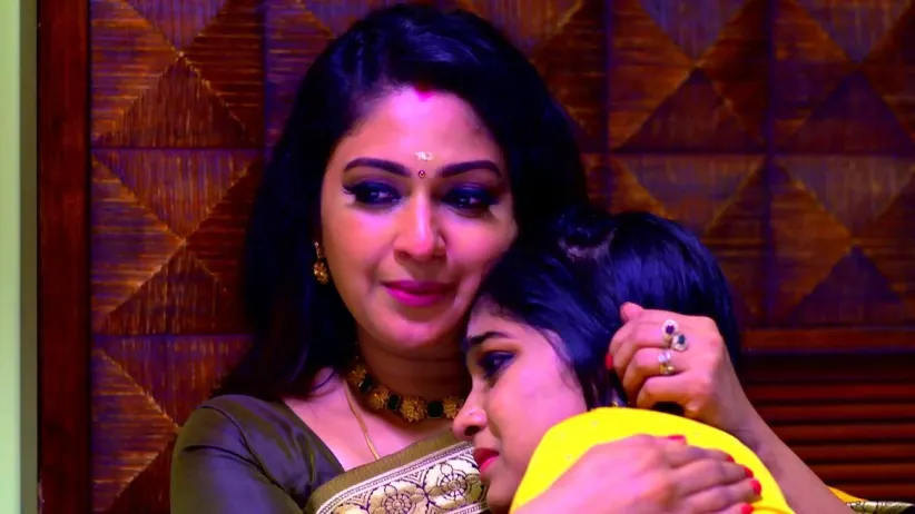Neelima Conveys her Best Wishes to Vipin